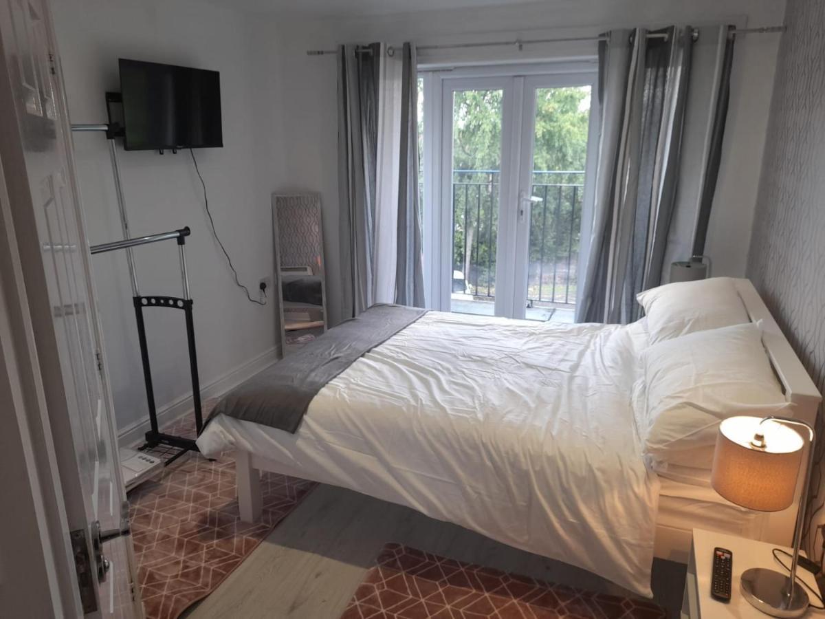 Penthouse Apartment Free Wi-Fi & Parking Occasional Bed Available Solihull Zewnętrze zdjęcie